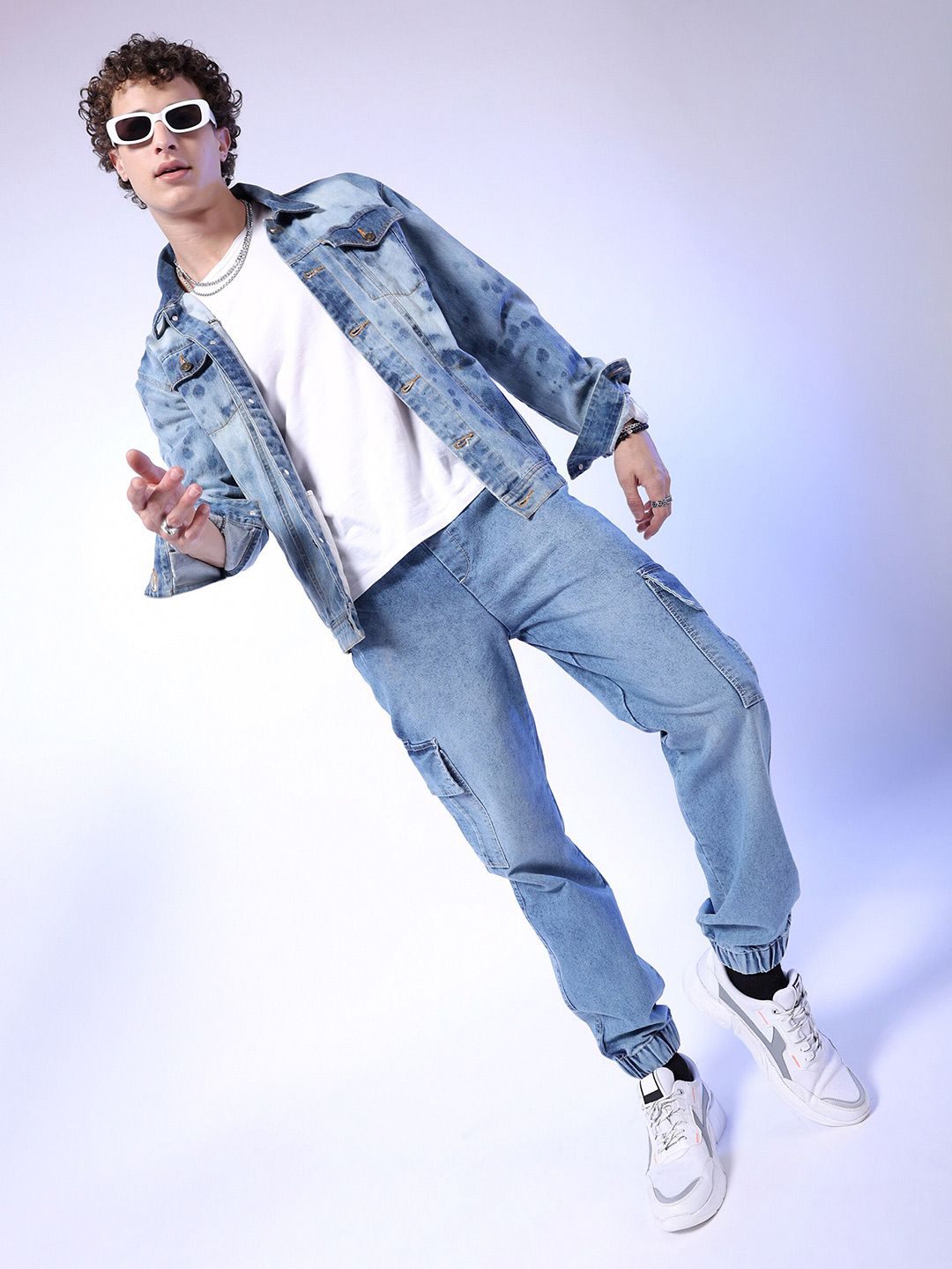 The Indian Garage Co Men Mid-Rise Heavy Fade Stretchable Cargo Jogger Jeans