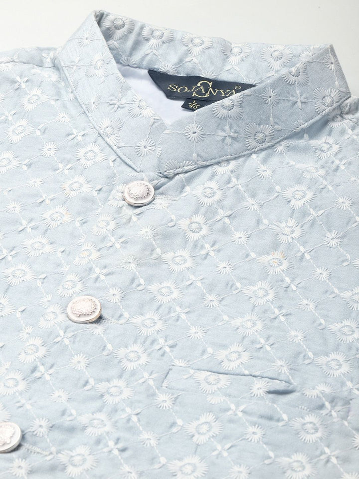 SOJANYA Men Solid Kurta with Churidar & Embroidered Nehru Jacket