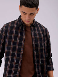 The Indian Garage Co Men Cutaway Collar Checked Cotton Slim Fit Casual Shirt