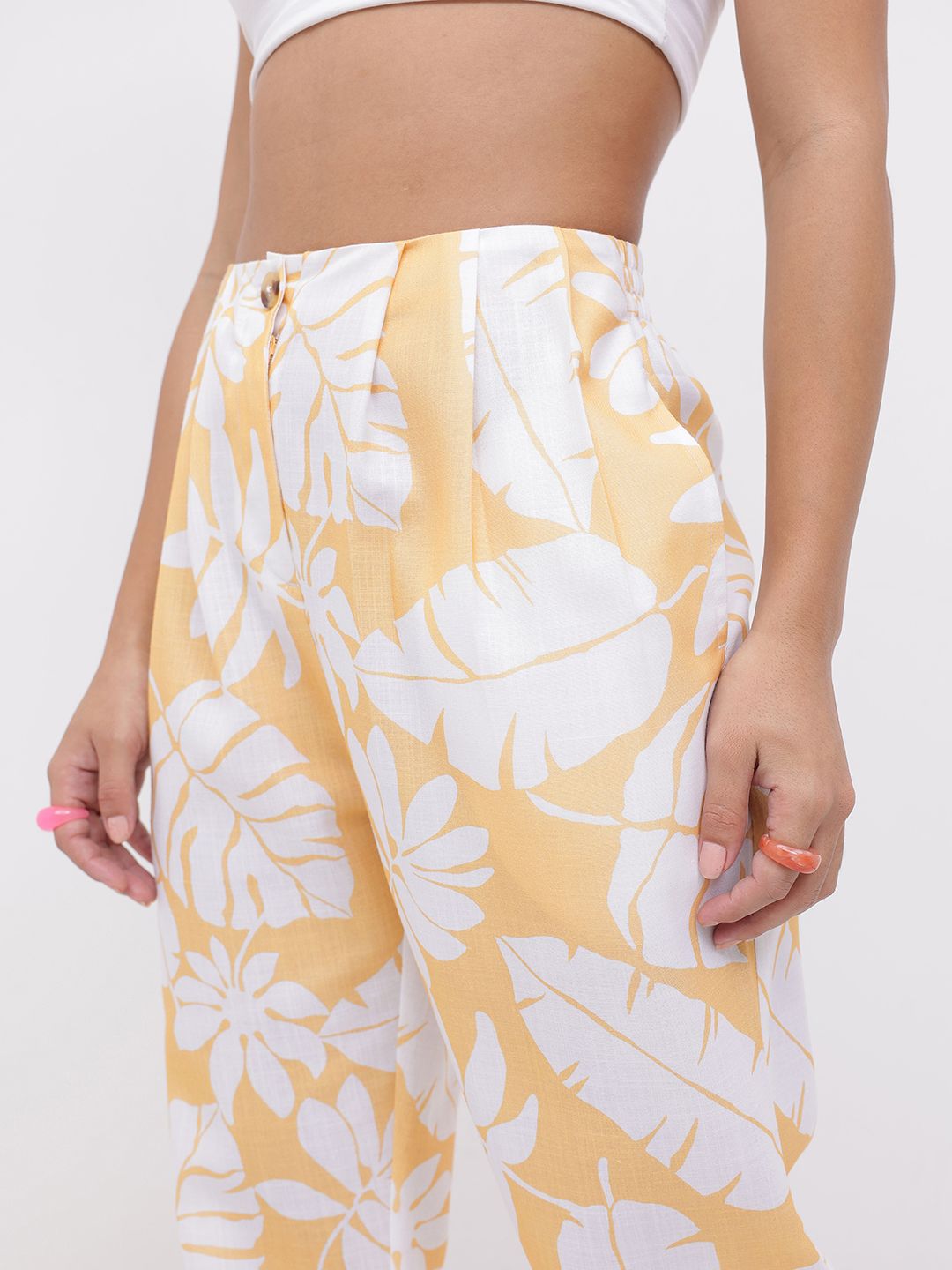 DressBerry Women Sunny Vibe Tropical Printed Pleated Trousers