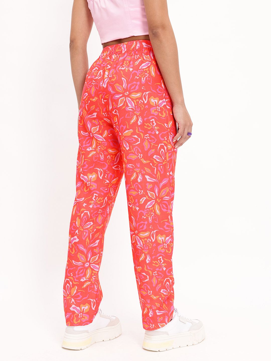 DressBerry Women Elegant Blossom Printed Pleated Trousers