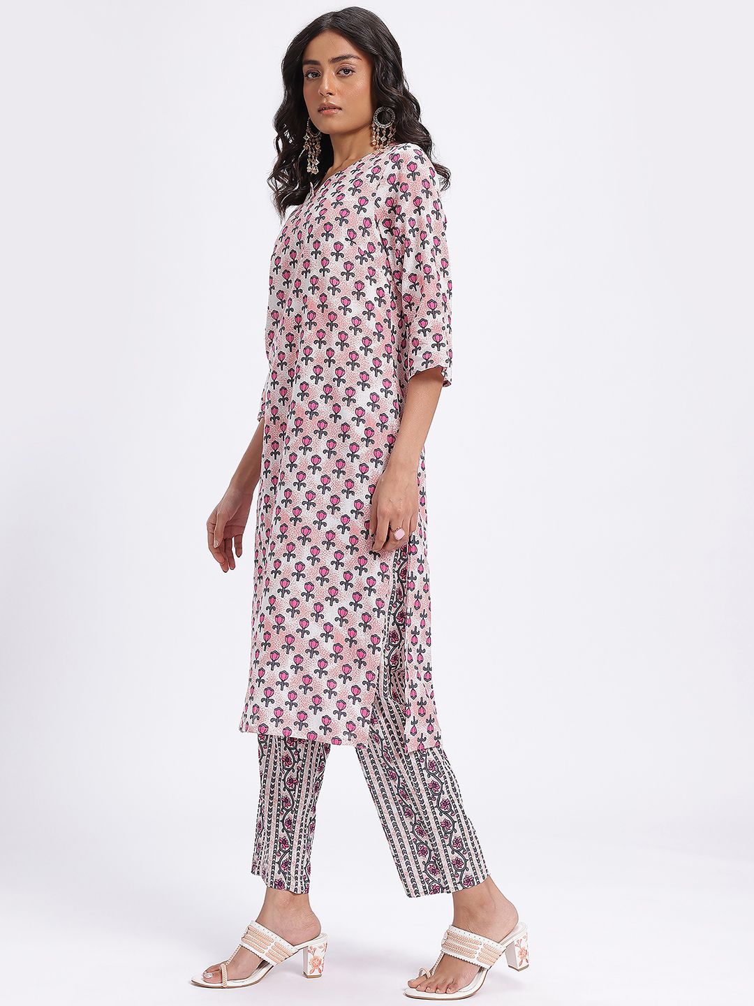 Anouk Women Floral Printed Regular Pure Cotton Kurta with Trousers & With Dupatta