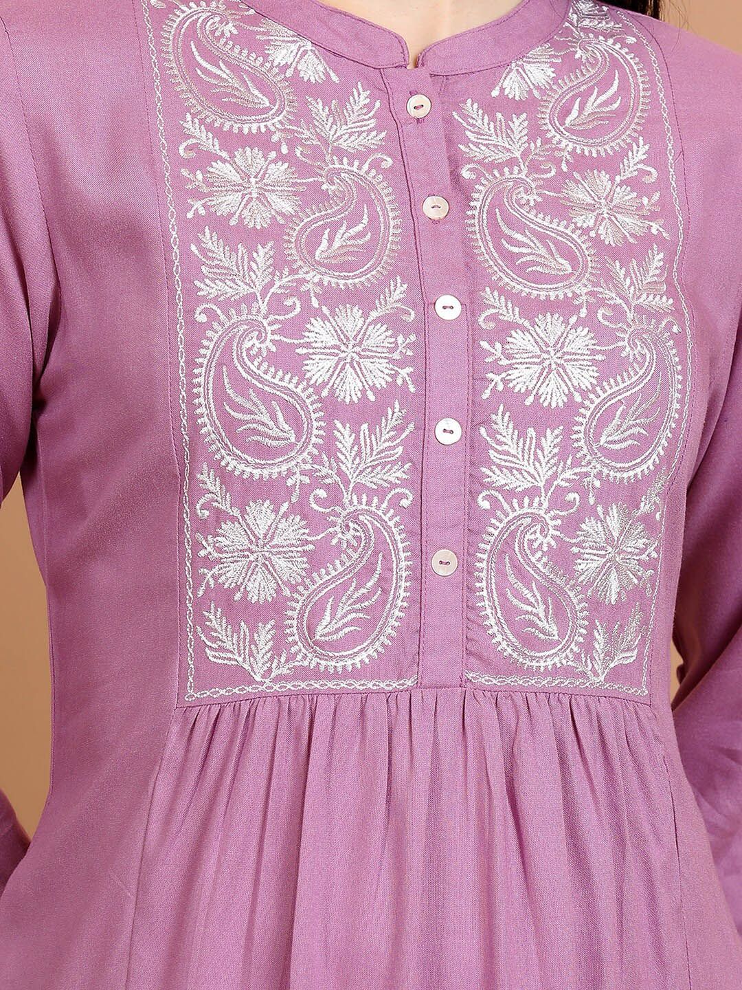 Vishudh Floral Embroidered Straight Kurta