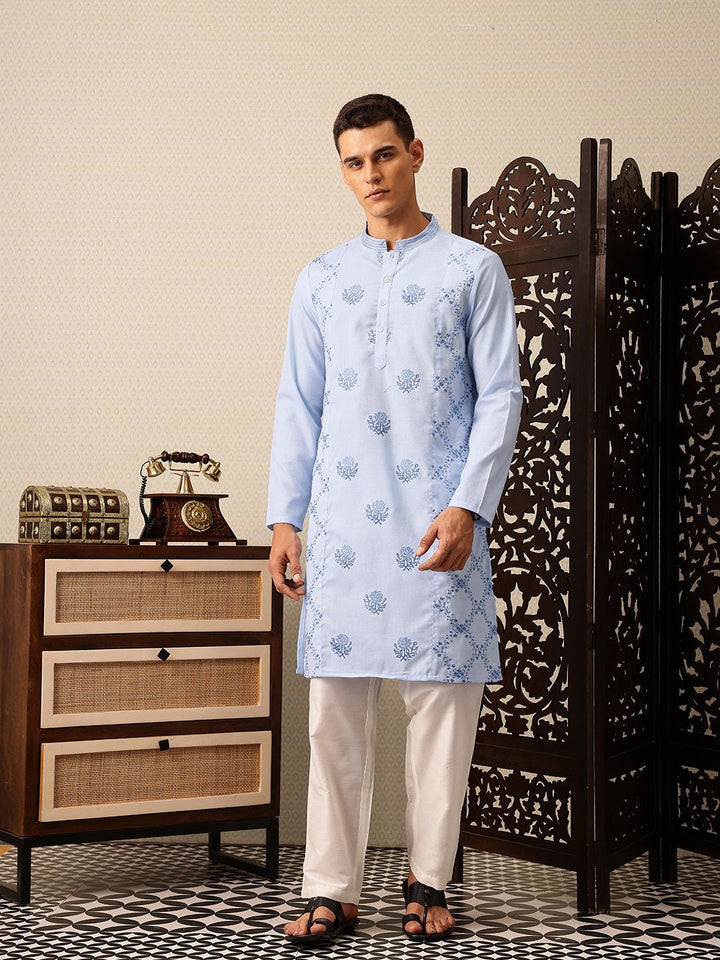 House of Pataudi Floral Embroidered Mandarin Collar Thread Work Jashn Kurta with Trousers