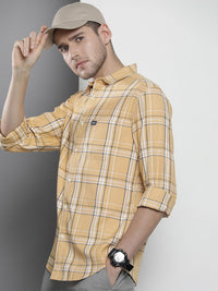 The Indian Garage Co Men Slim Fit Opaque Checked Casual Shirt