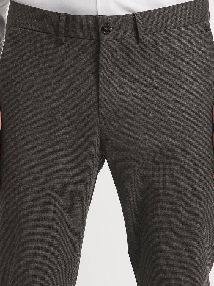 THE BEAR HOUSE Men Solid Tapered Fit Mid-Rise Formal Trousers