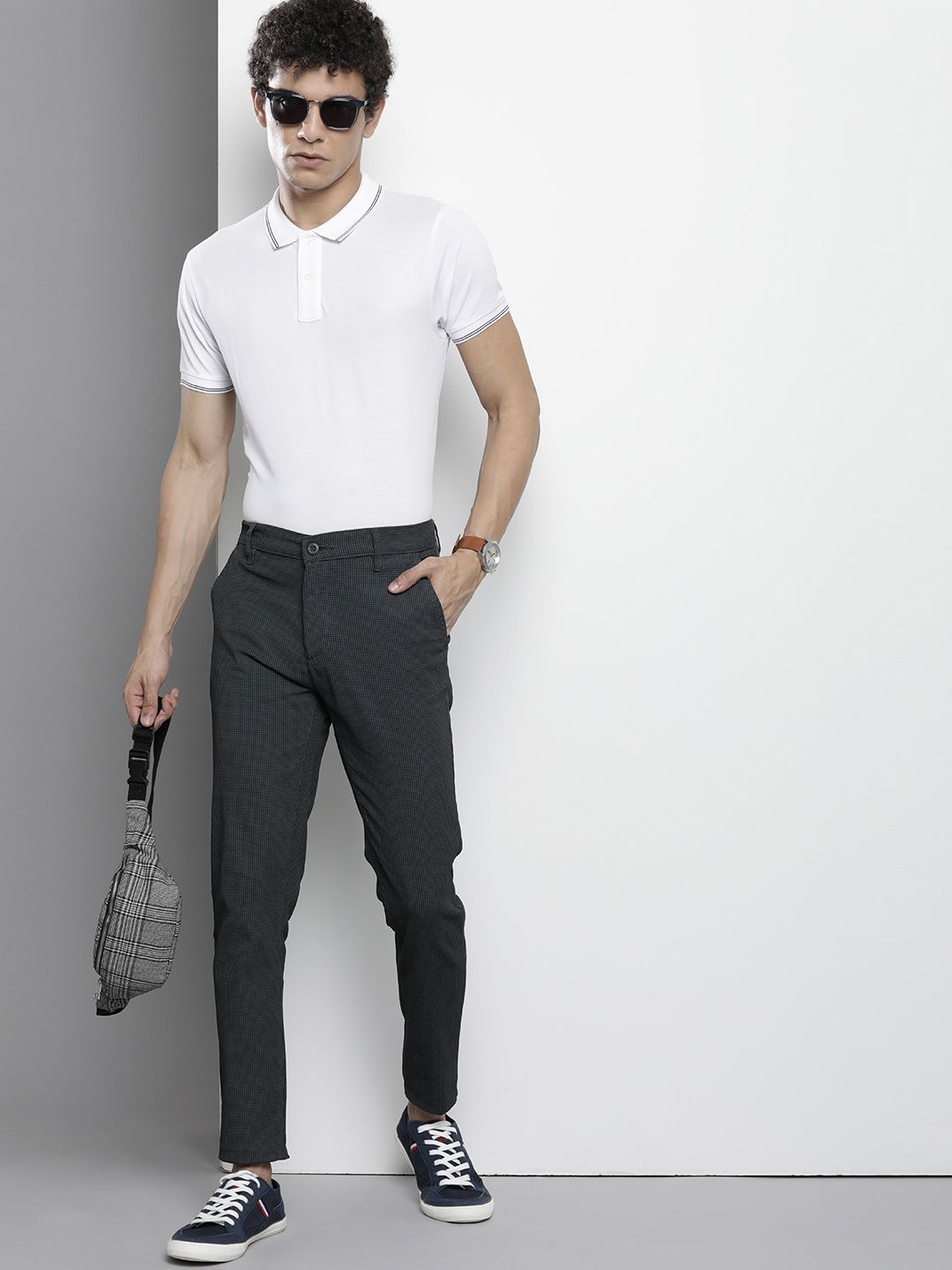 The Indian Garage Co Men Grey Checked Slim Fit Trousers