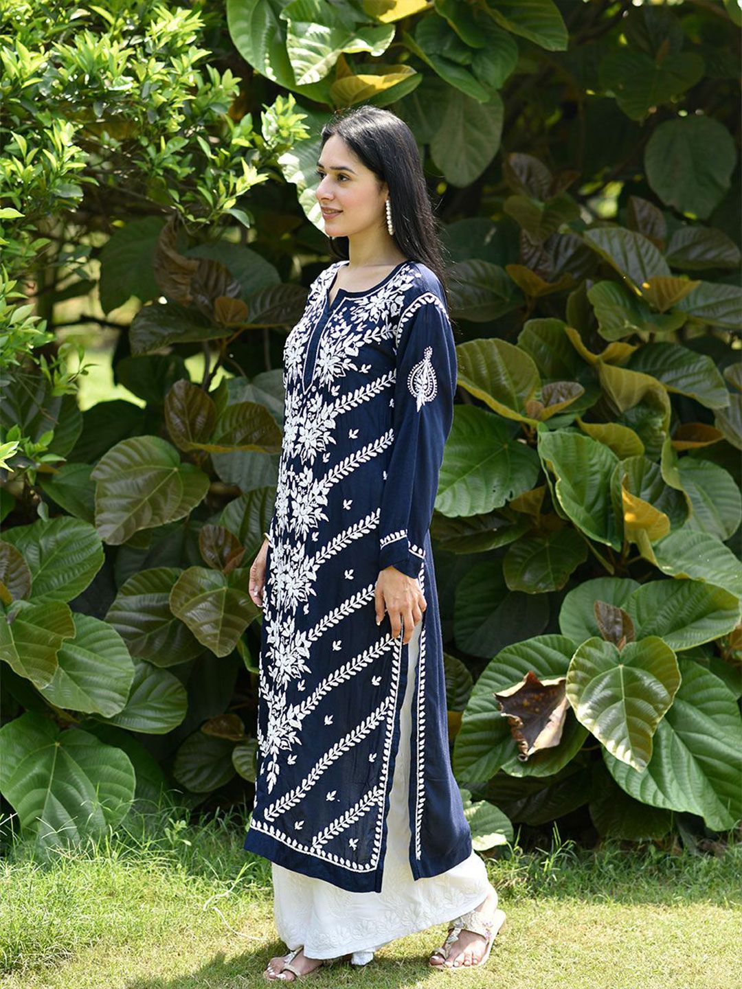 Rumah Chikankari Wanita Navy Blue Modal Chikankari Sulam Kurta