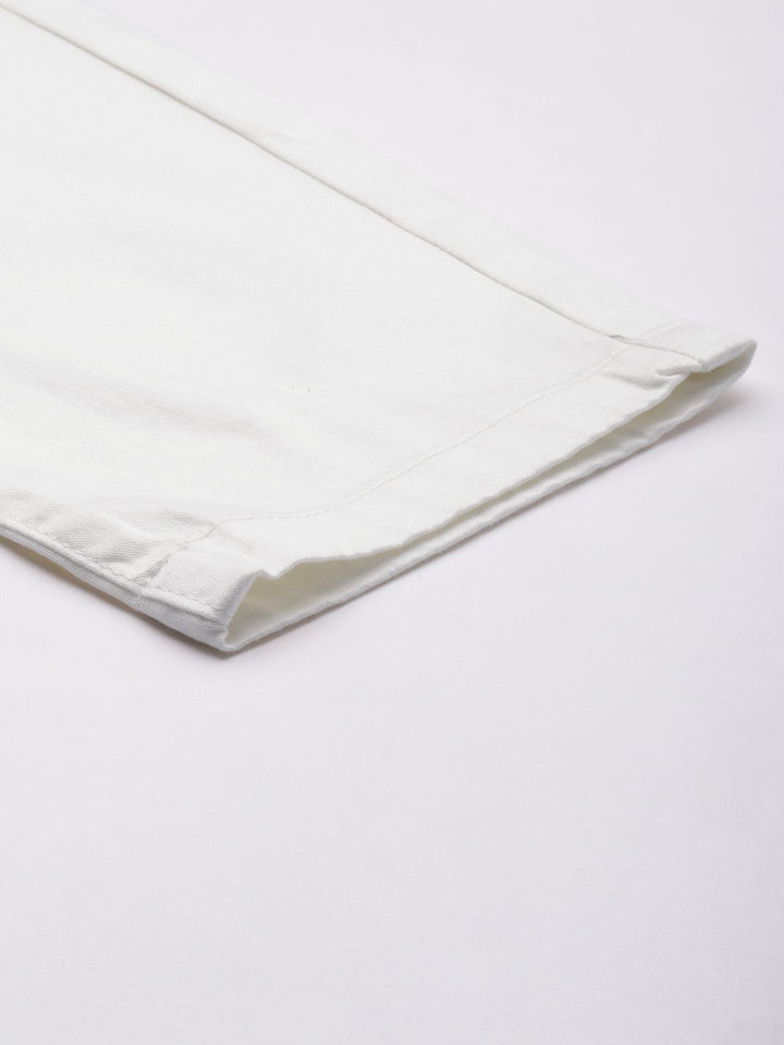 The Indian Garage Co Men Solid Slim Fit Chinos Trousers