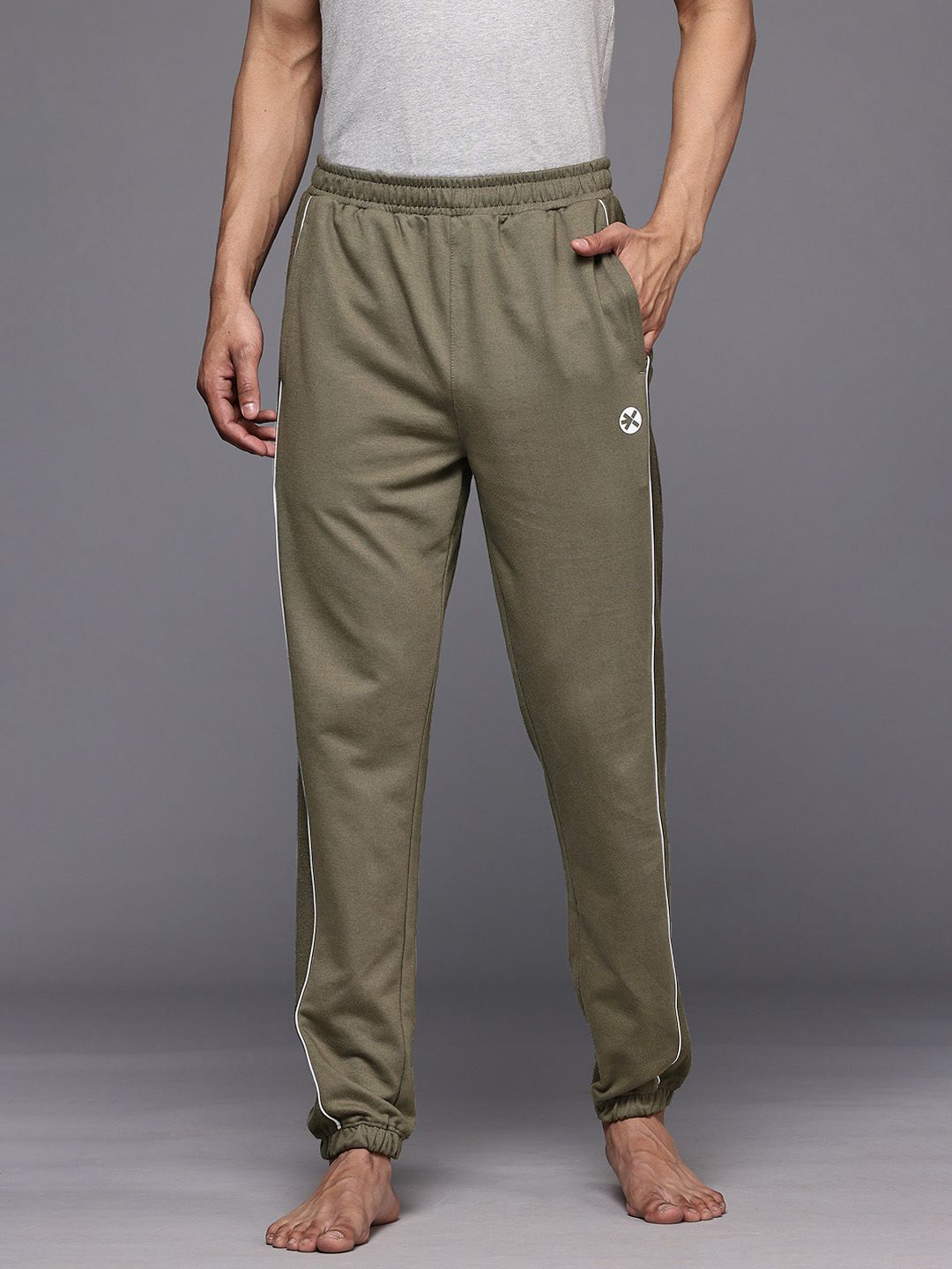 HRX by Hrithik Roshan Men Contrast Piping Detailed Yoga Joggers