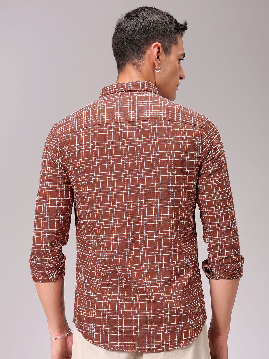 The Indian Garage Co Men Cutaway Collar Checked Cotton Slim Fit Casual Shirt