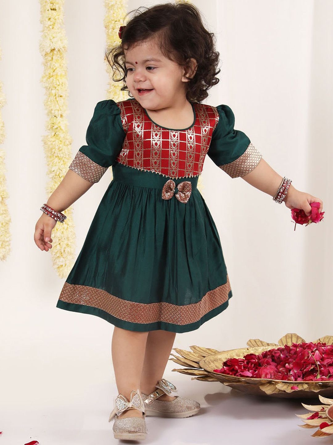 VASTRAMAY Infant Girls Self Design Bow Fit & Flare Ethnic Dress