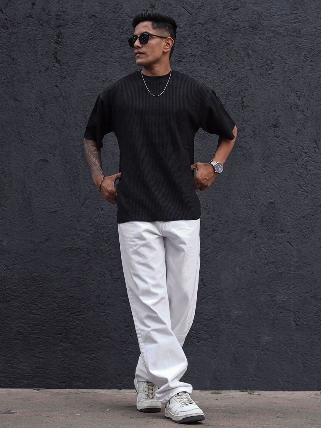 Powerlook Men Solid Oversized Round Neck T-shirt