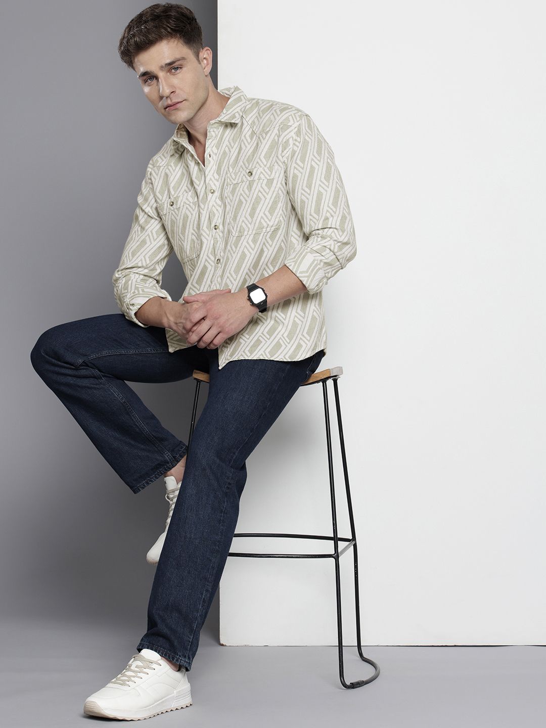 The Indian Garage Co Men Relaxed Fit Textured Resort Wear Jacquard Shirt