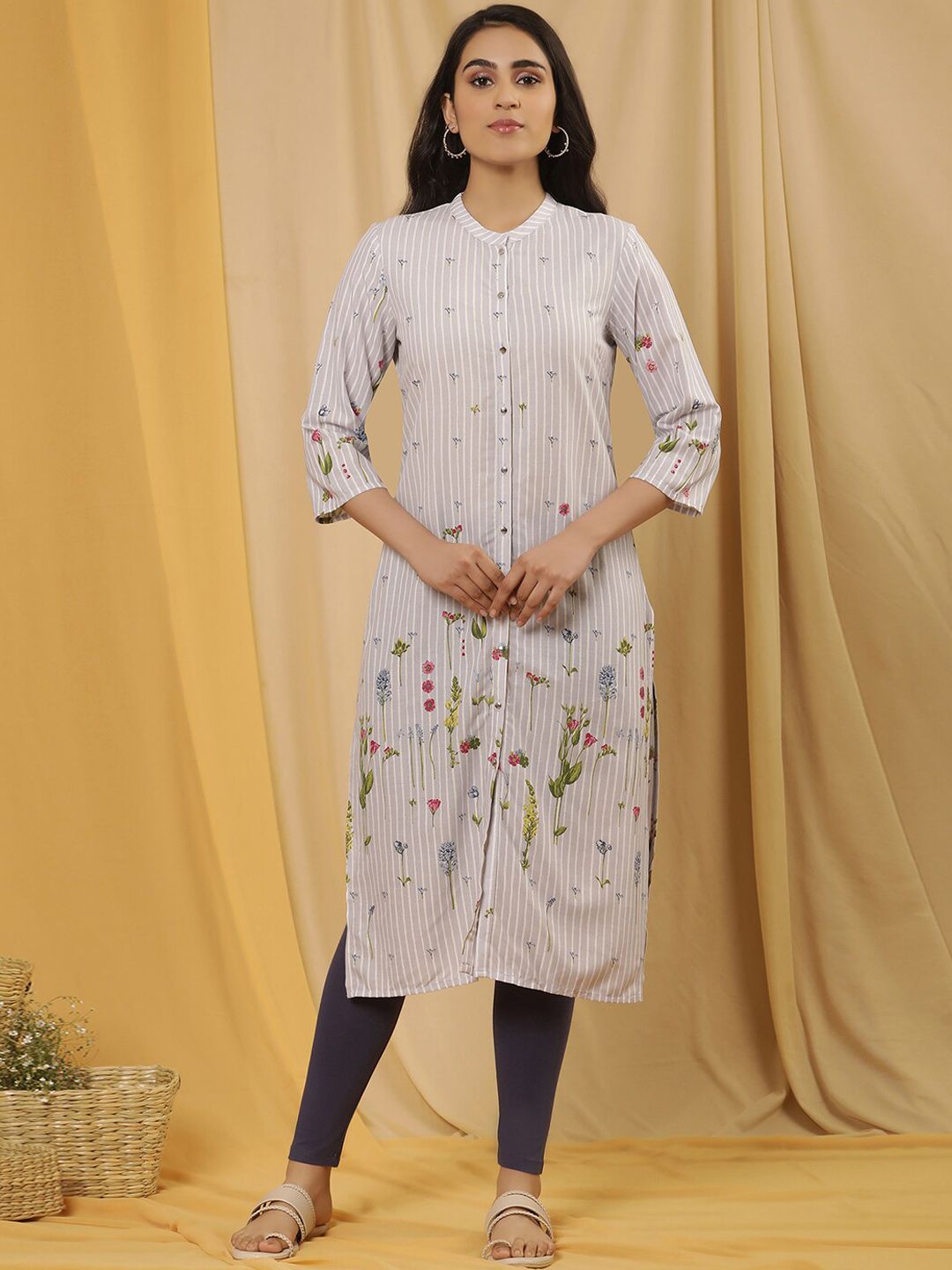 W Floral Printed Regular Kurta