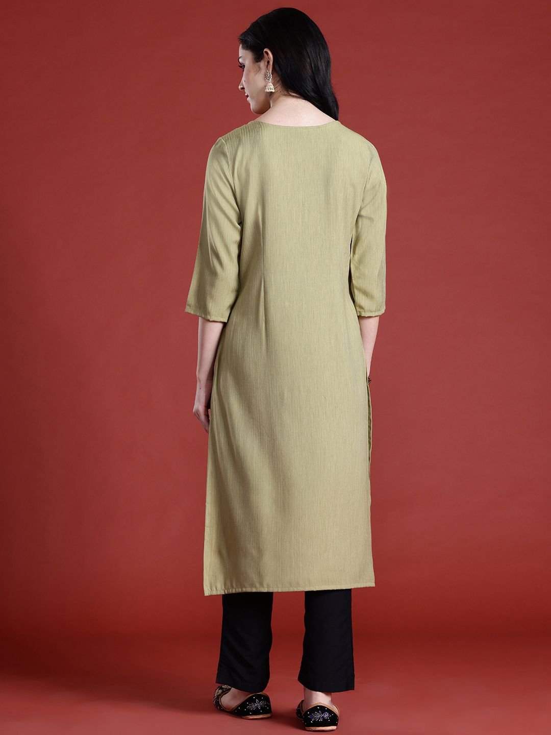 Anouk Thread Work Straight Kurta