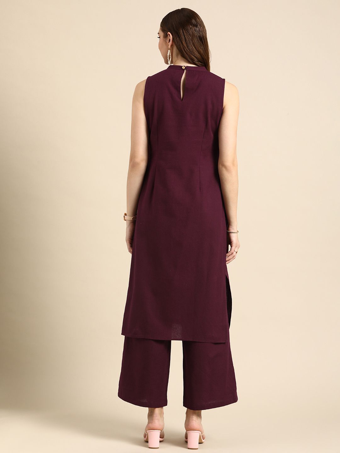 Anouk Women Solid Round Neck Pure Cotton Kurta