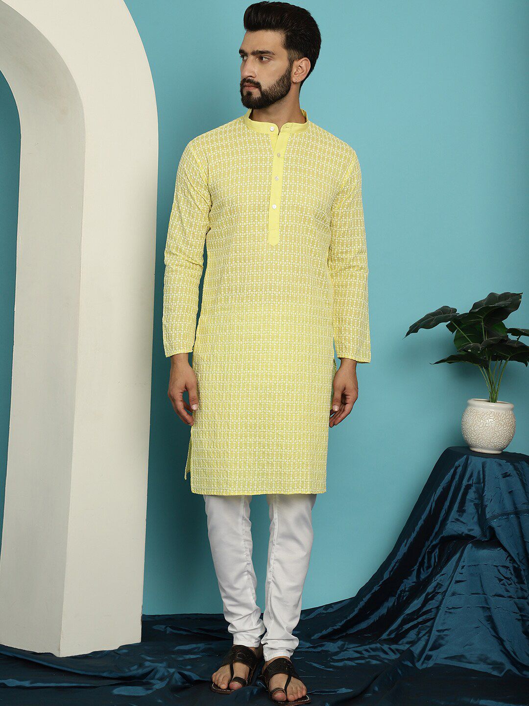 SOJANYA Ethnic Motifs Embroidered Thread Work Pure Cotton Kurta with Pyjamas