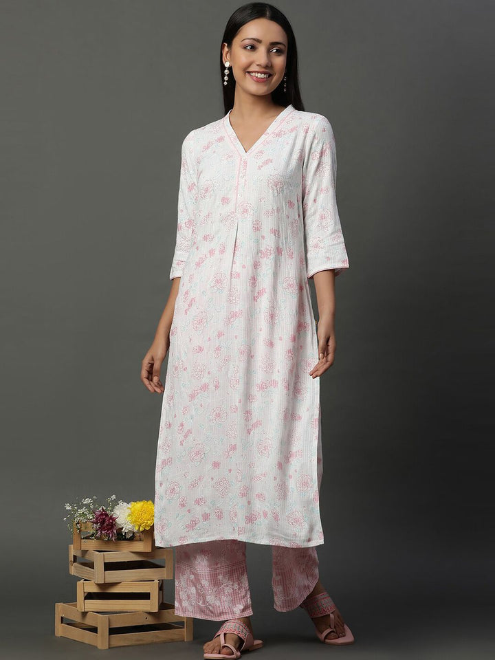 AURELIA  Floral Printed V-Neck Three-Quarter Sleeves Straight Kurta