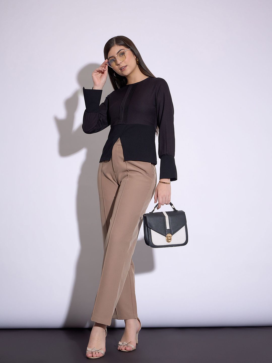 SASSAFRAS worklyf Round Neck Long Sleeves Top