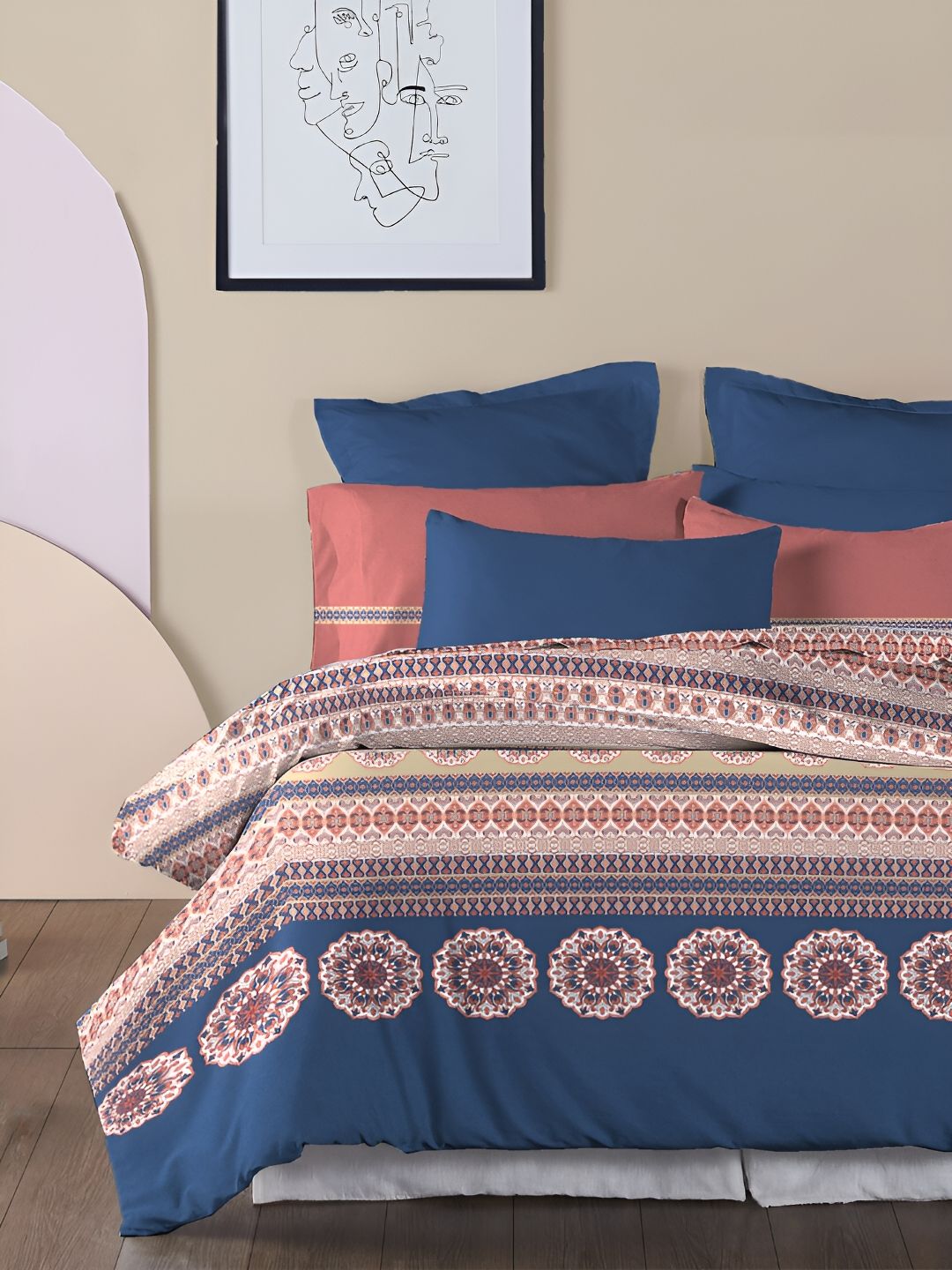 MYTRIDENT Blue & Orange Geometric 210 TC Cotton King Bedsheet with 2 Pillow Covers