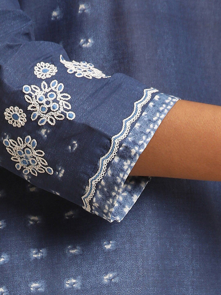 W Ethnic Motifs Embroidered Thread Work Pure Cotton Straight Kurta