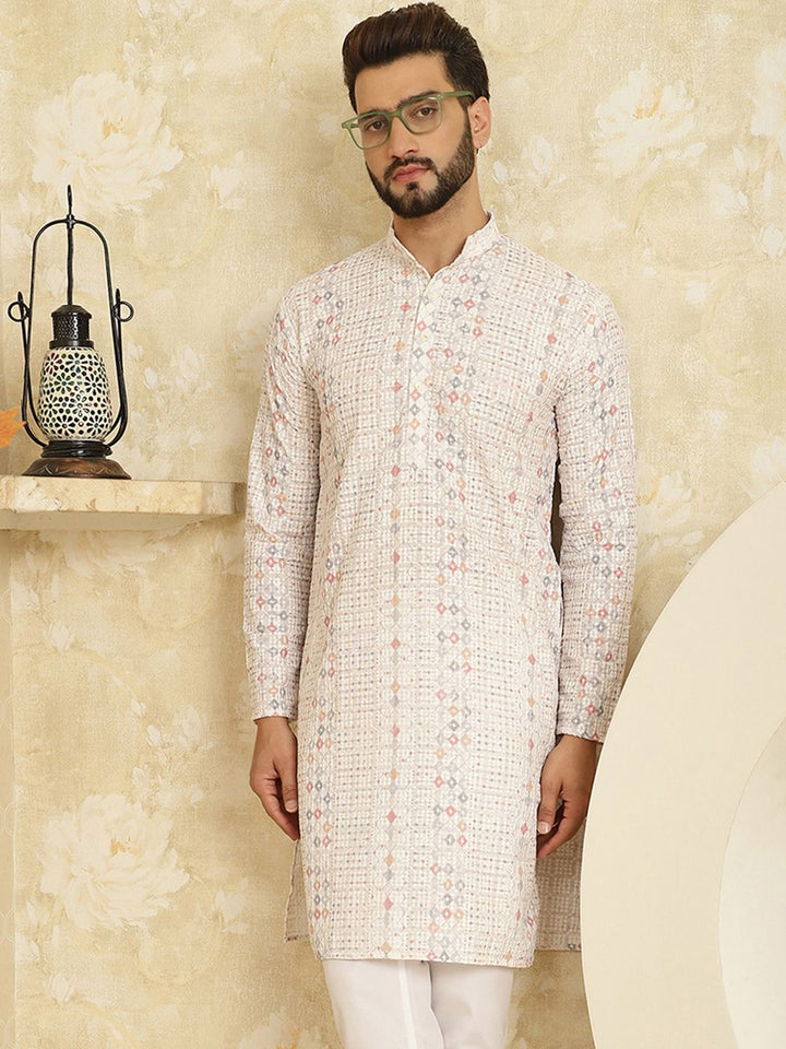 SOJANYA Men White Floral Embroidered Thread Work Kurta
