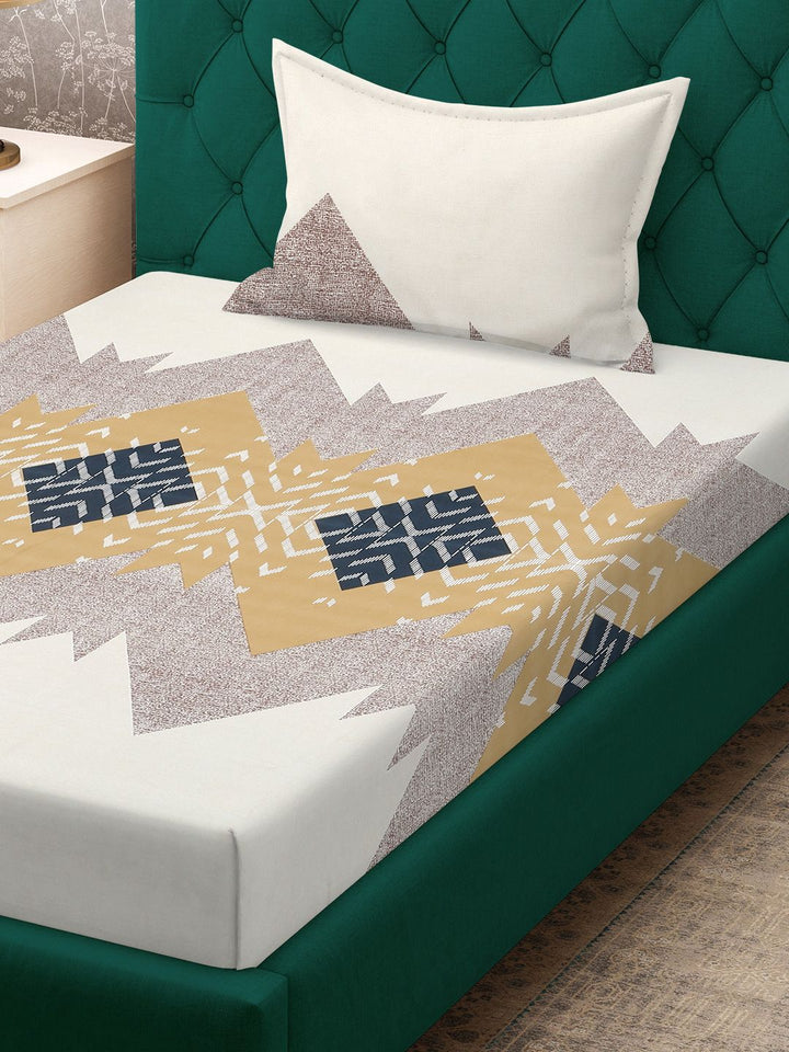 KLOTTHE Coklat Geometric Polycotton 300 TC Dilengkapi Cadar Single Halus dengan Sarung Bantal-89 x 59 inci