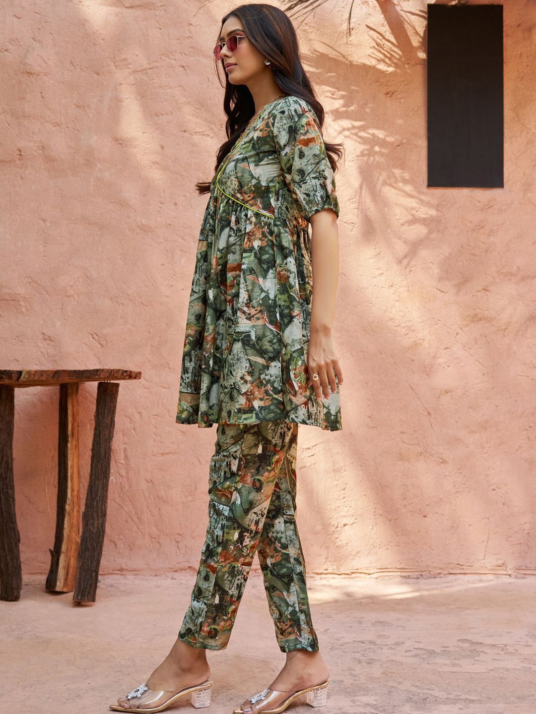 KALINI Floral Printed V-Neck Puff Sleeves Regular A-Line Kurti with Trousers
