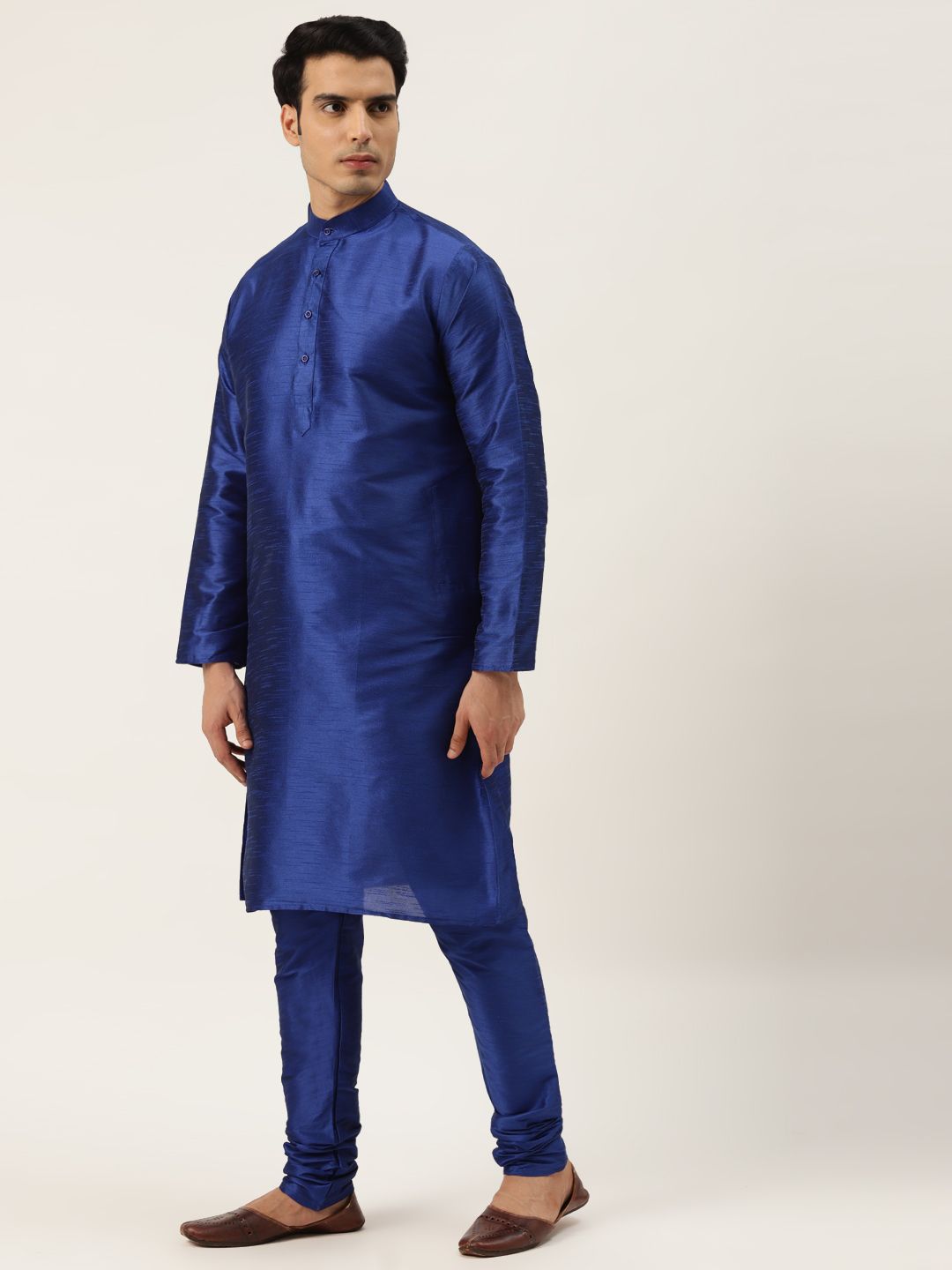 SOJANYA Men Blue & Off-White Kurta with Churidar