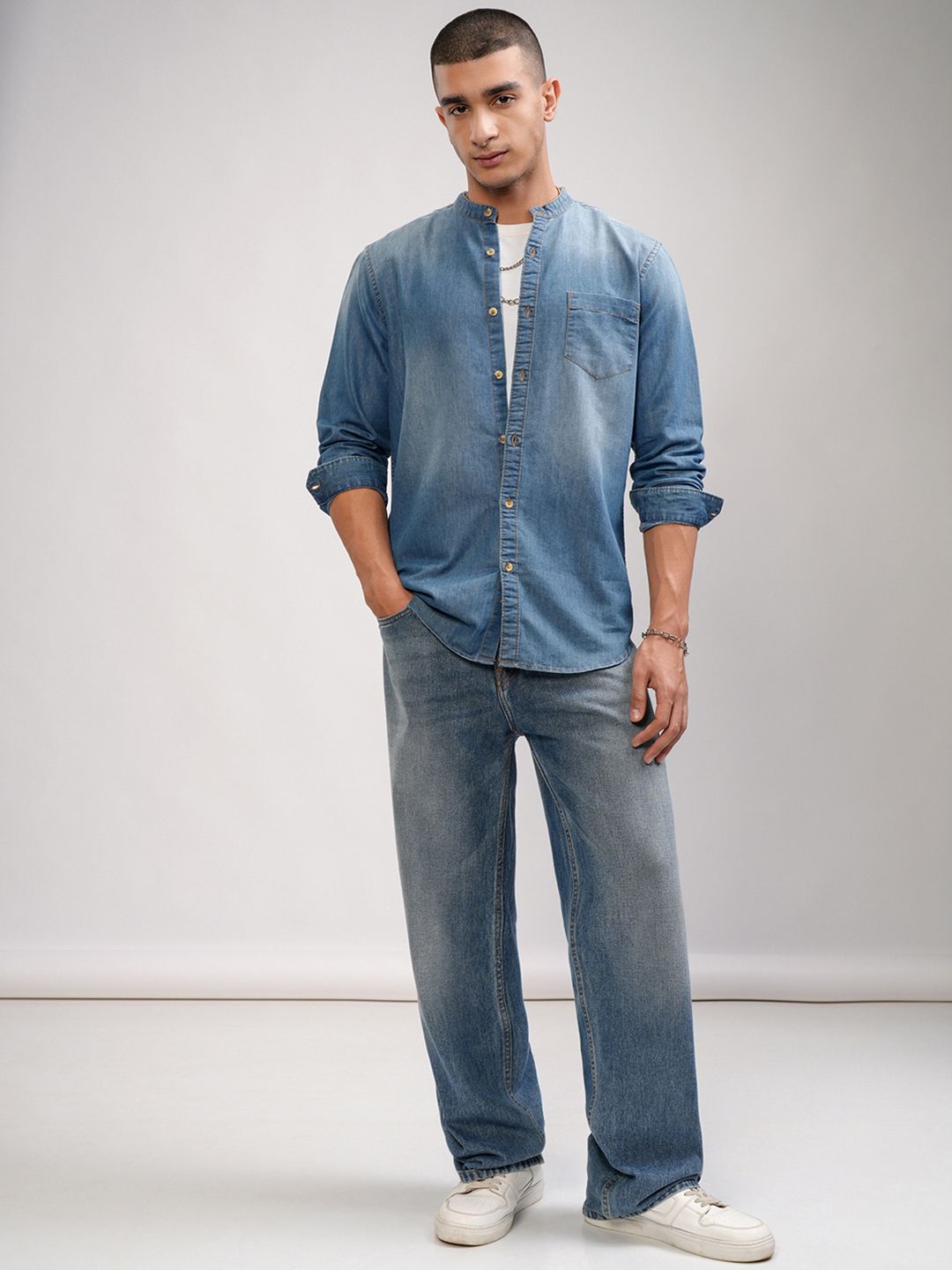 HIGHLANDER Men Blue Slim Fit Casual Shirt
