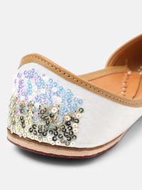 House of Pataudi Women Ethnic Embellished Mojaris