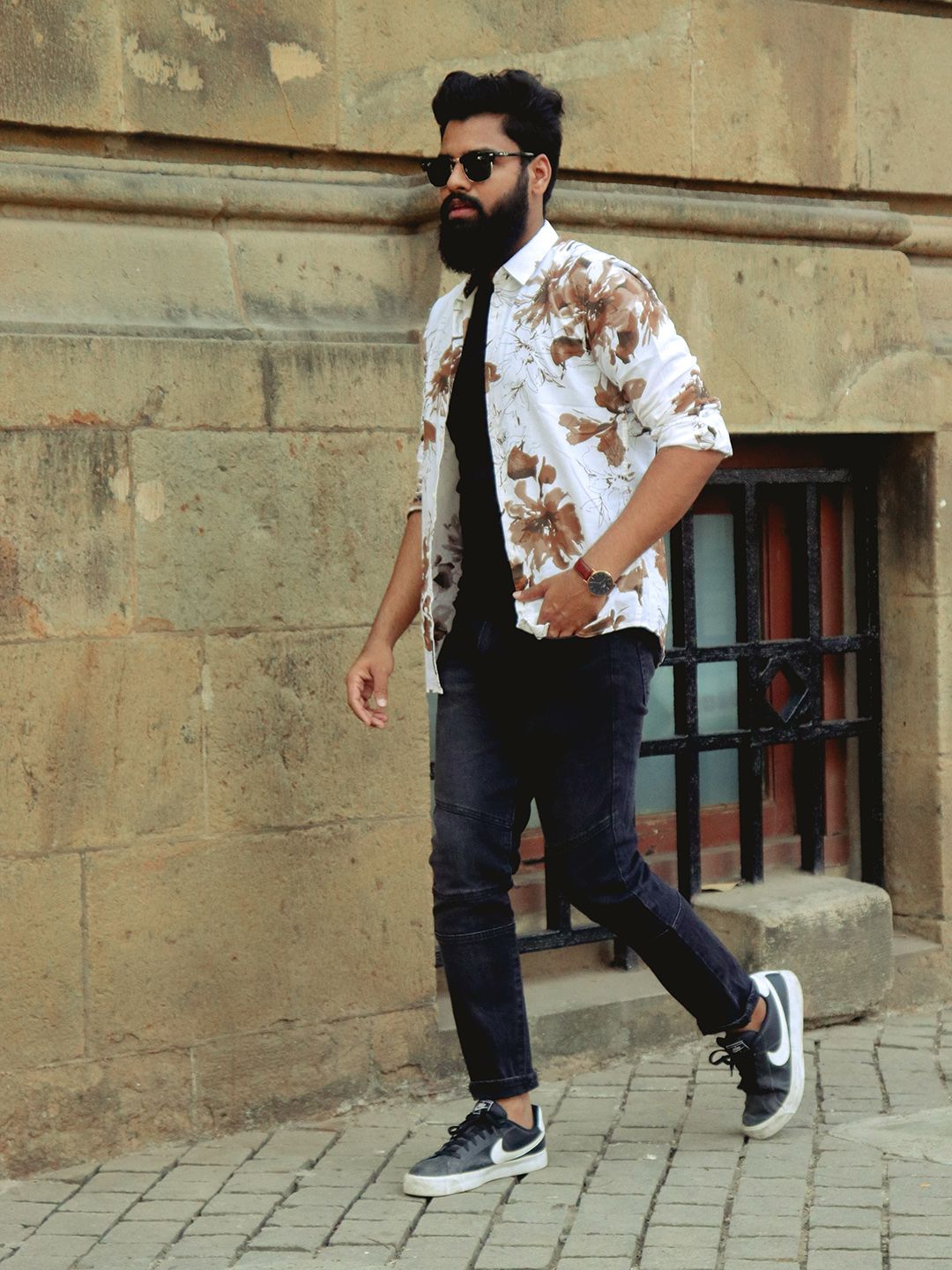 Bene Kleed Men Beige & Brown Slim Fit Printed Casual Shirt