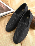 House of Pataudi Men Embellished Lightweight Mojaris