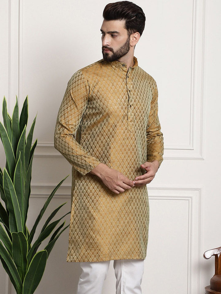 SOJANYA Golden Jacquard Mandarin Collar Kurta