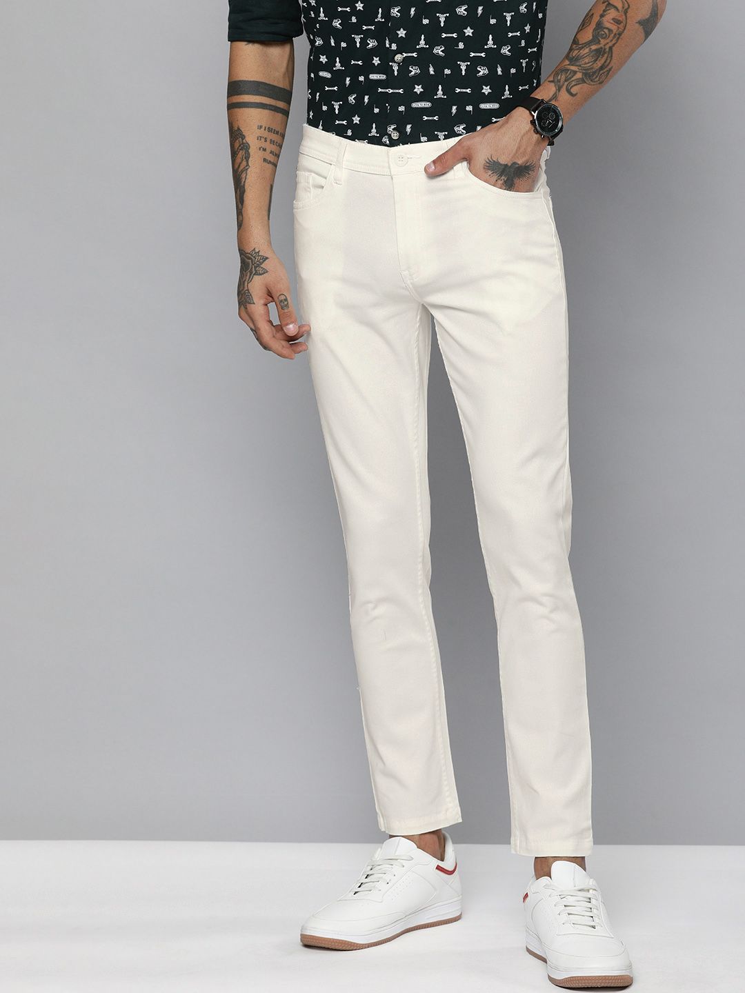 The Indian Garage Co Men White Solid Slim Fit Chinos