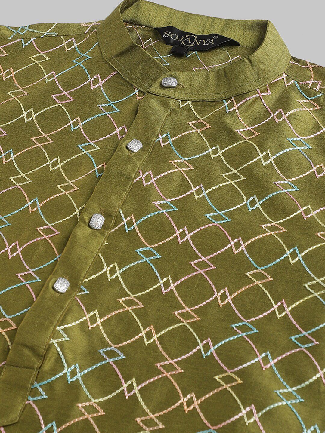 SOJANYA Geometric Embroidered Thread Work Kurta With Churidar