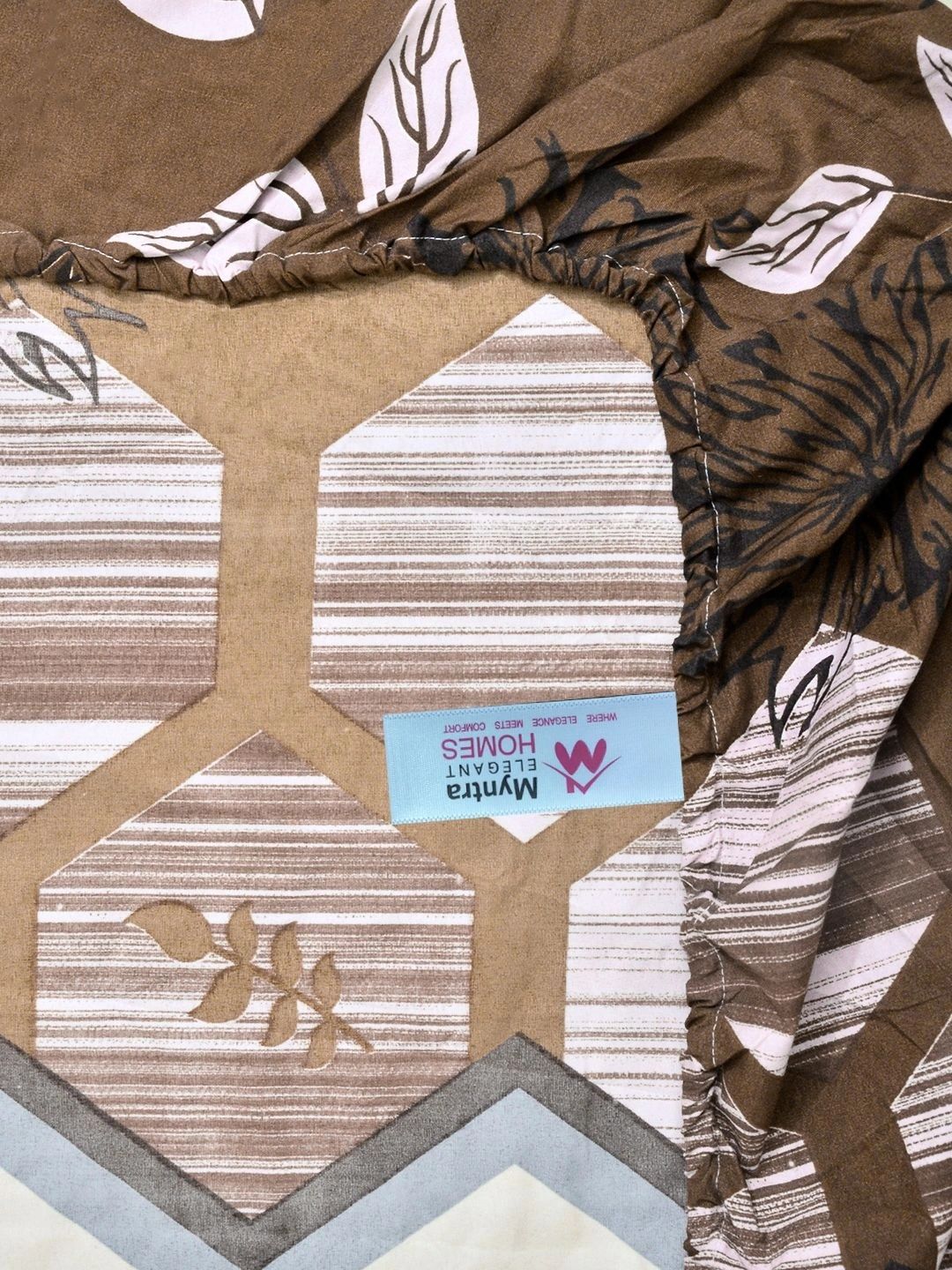 Myntra Elegant Homes Beige Floral 300 TC Cadar Katil King dengan 2 Sarung Bantal