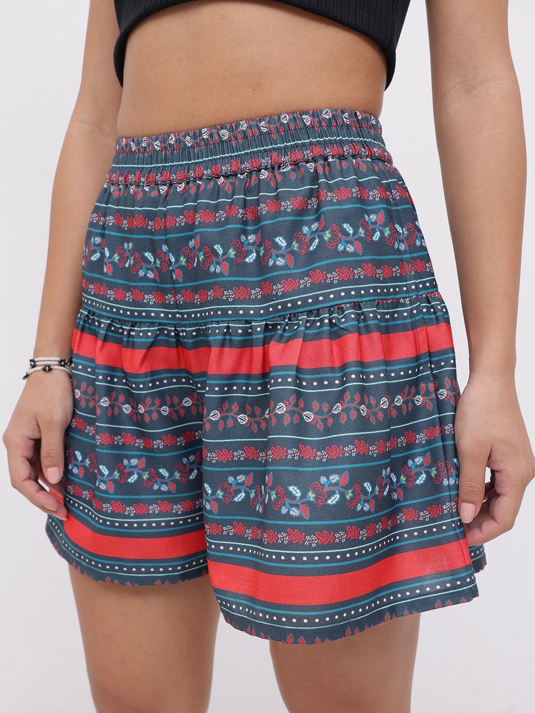 DressBerry Women Classic Fusion Floral Printed High-Rise Shorts