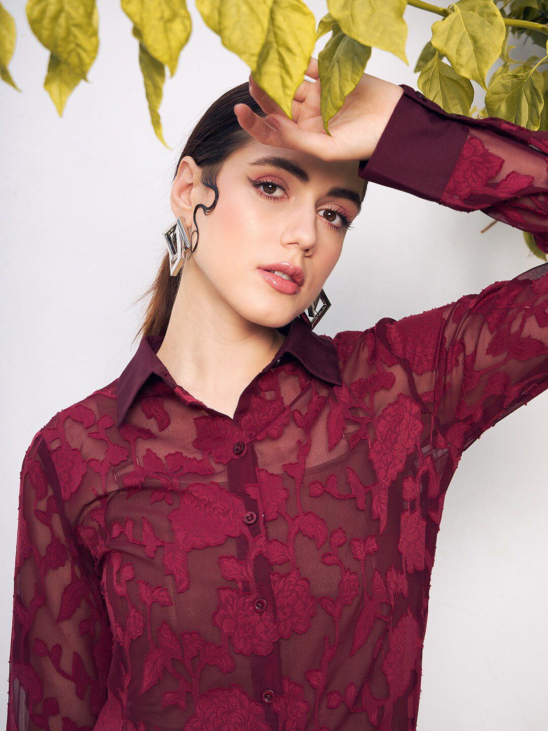 Berrylush Maroon Self Design Spread Collar Casual Shirt