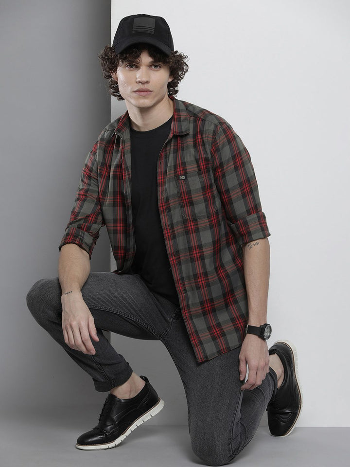 The Indian Garage Co Men Regular Fit Checked Casual Shirt