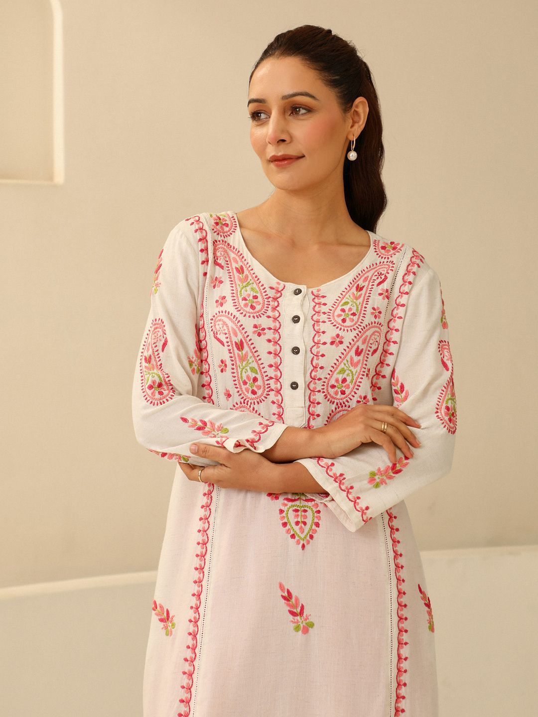 House of Chikankari Women Off White Cotton Chikankari Embroidered Kurta