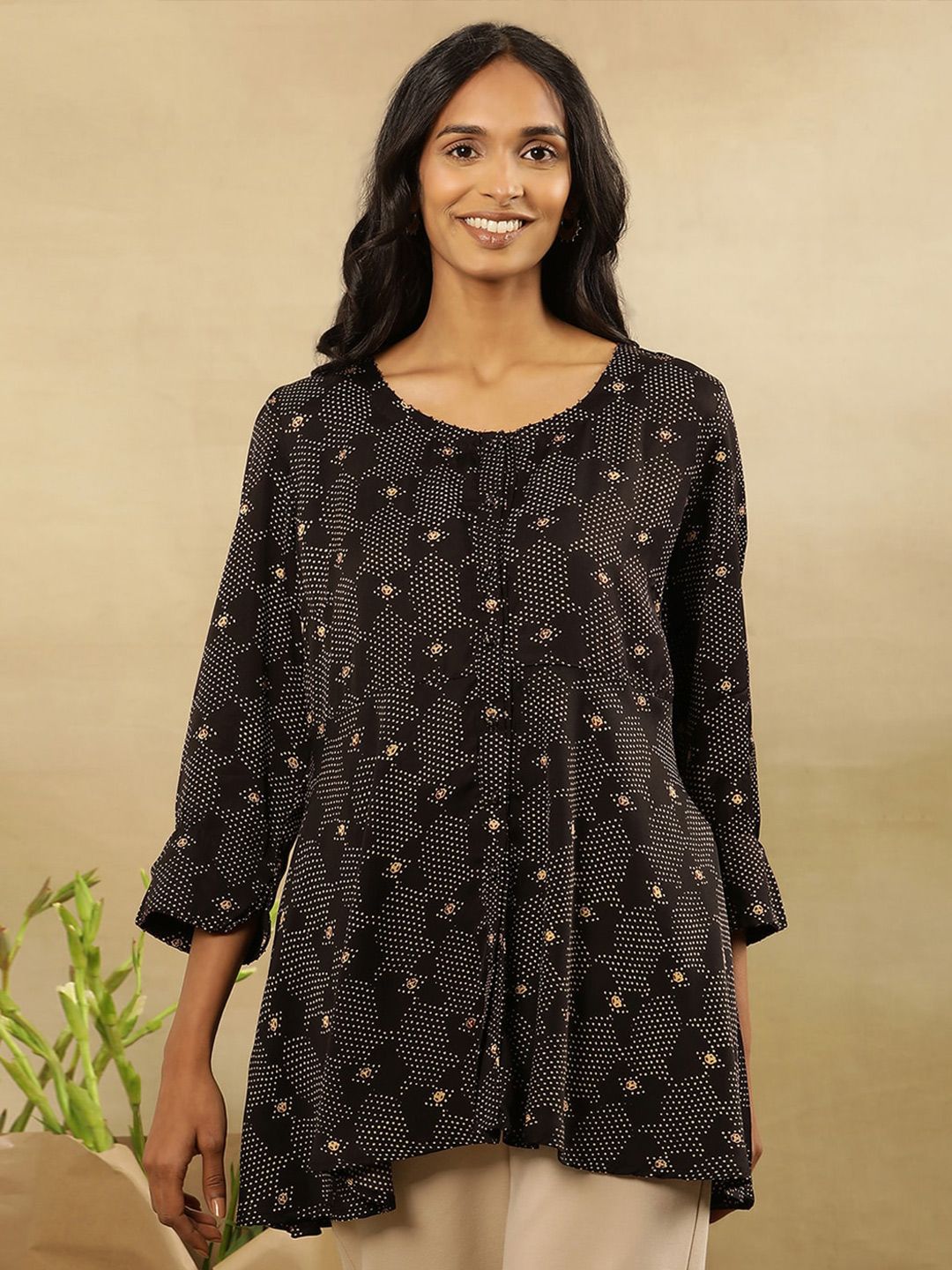 W Round Neck Three Quarter Sleeves Floral Print Top