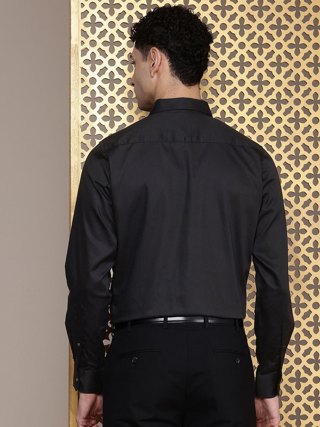 House of Pataudi Pure Cotton Floral Embroidered Opaque Party Shirt
