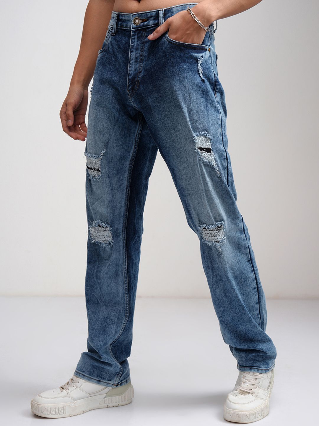 HIGHLANDER Men Straight Fit Mildly Distressed Light Fade Stretchable Jeans