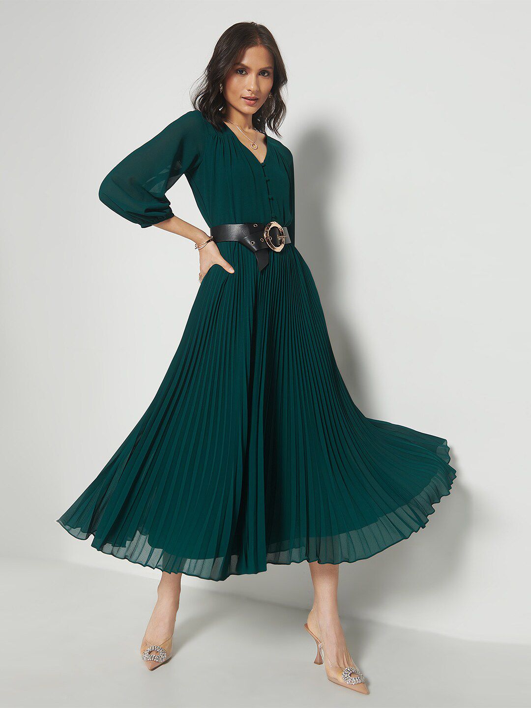 AND V-Neck Puff Sleeves Accordion Pleated Detailed Fit & Flare Midi Dress