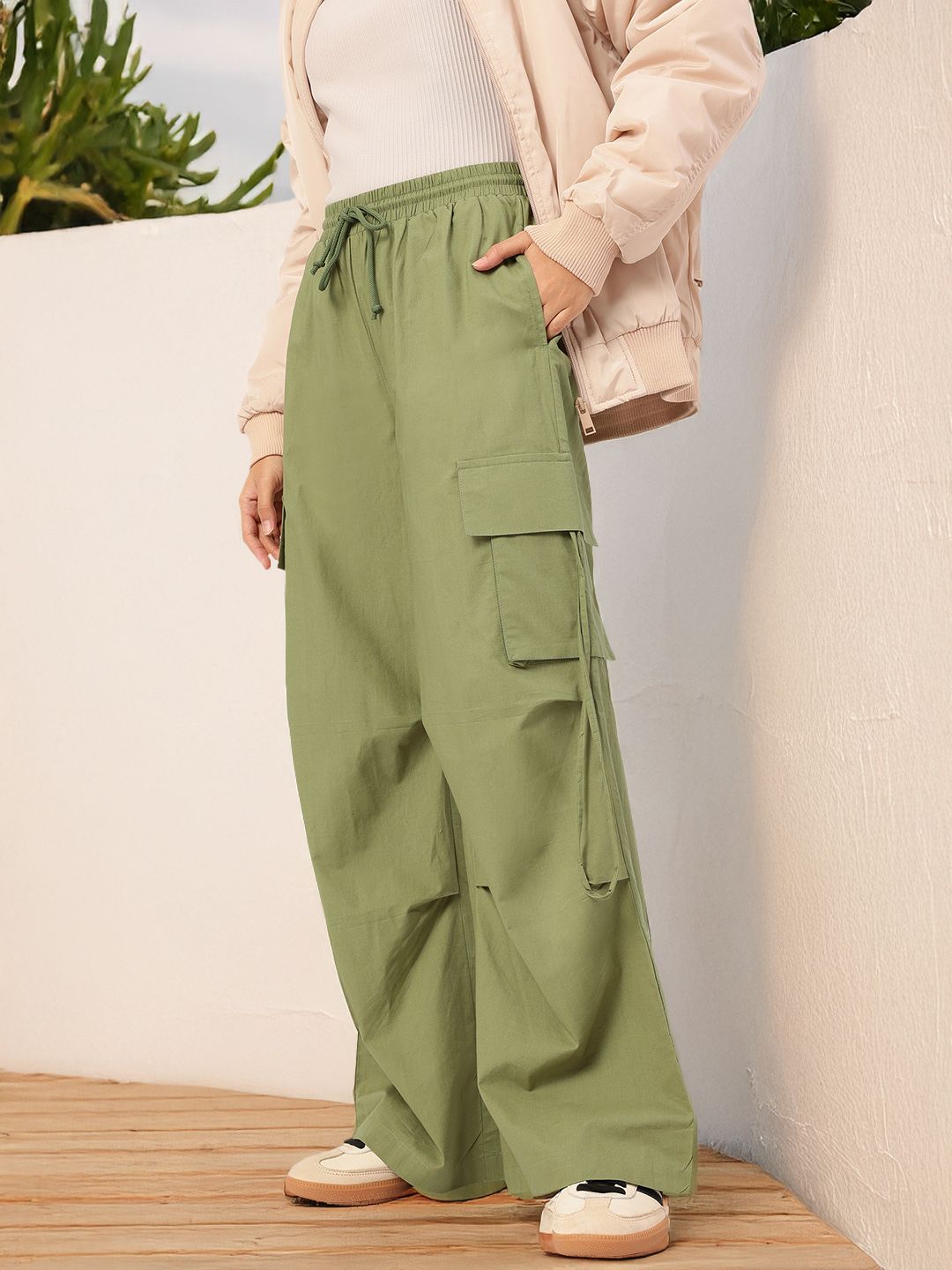 DressBerry Women Army Chic Cargo-Style Trousers