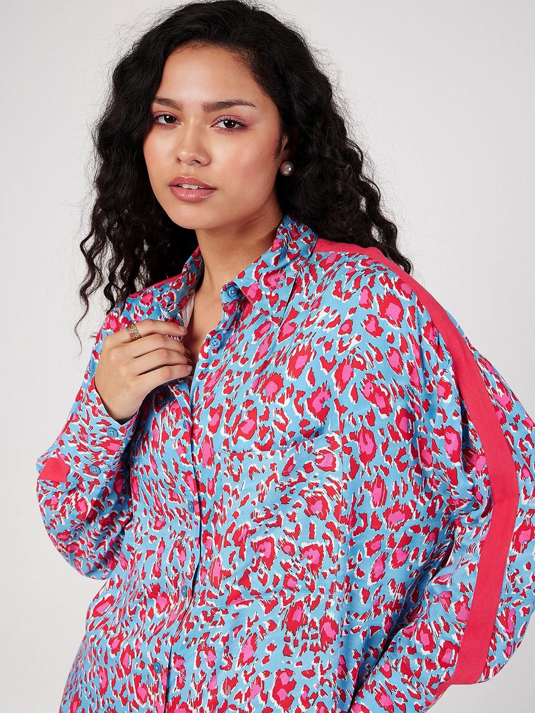 SASSAFRAS Abstract Printed Shirt With Trousers