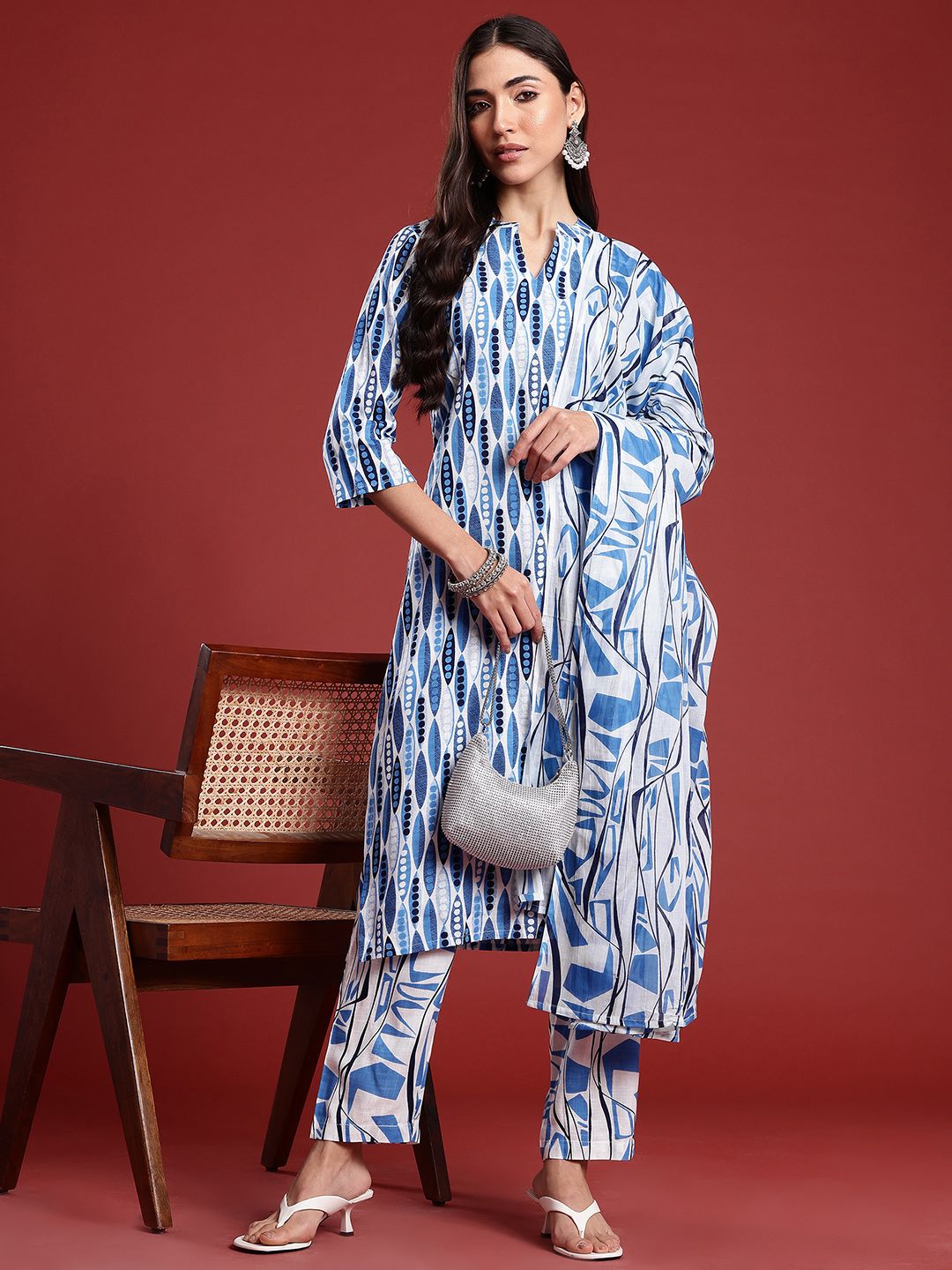 Anouk Geometric Motifs Printed Band Collar Straight Kurta with Trousers & Dupatta