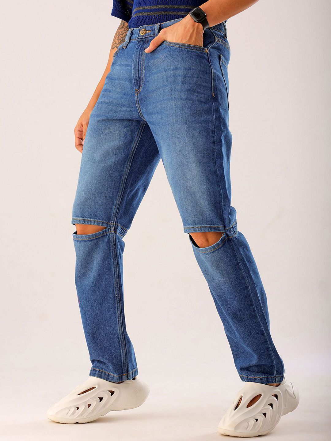 The Indian Garage Co Men Straight Fit Slash Knee Light Fade Jeans